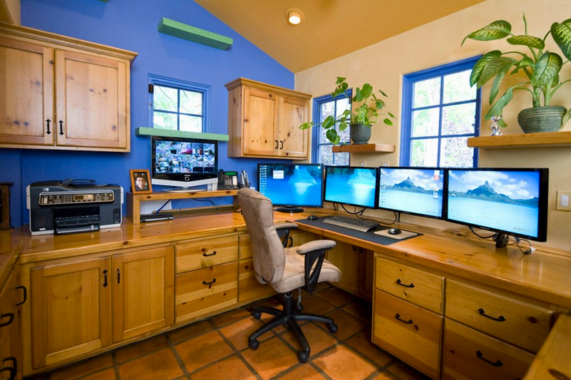 Illustration for article titled A $35,000 Renovation Turned This Suburban Home Into a Cat Palace